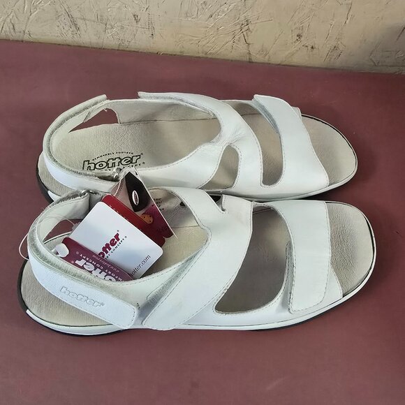 New Womens White Leather Adjustable Strap Sandals Size  8 and10 - Picture 1 of 5
